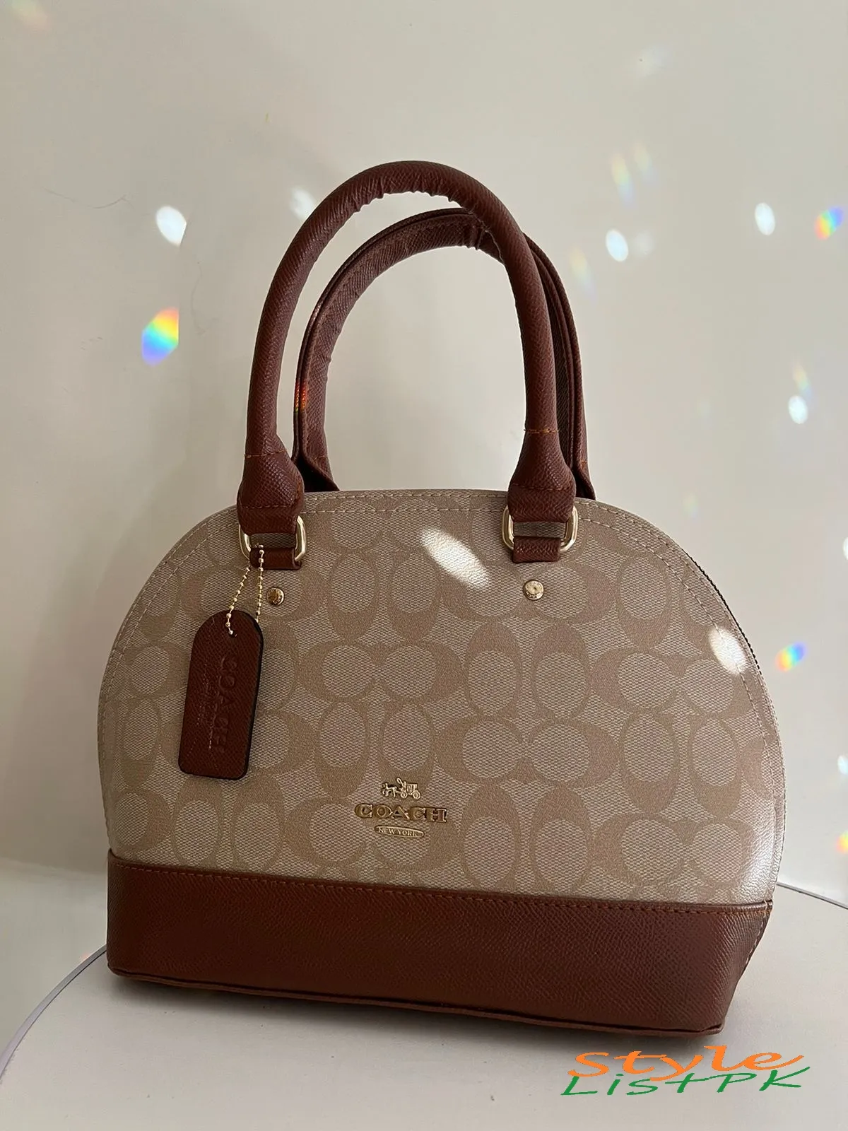 Best Price Coach Alma