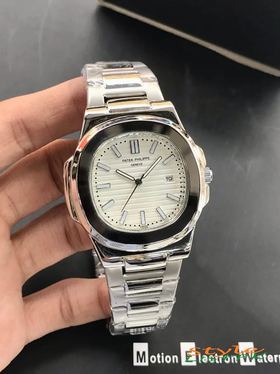 Best Price Patek Phillipe Nautilus Silver